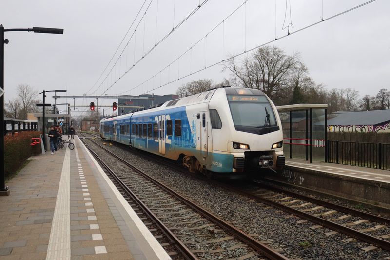 Blauwnet Flirt 7303 op de Valleilijn.